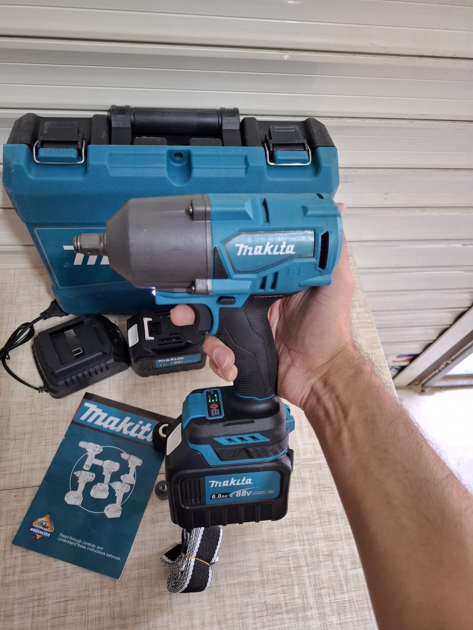 صنعتی ترین بکس شارژی ماکیتا 1200 نیوتن مدل 88V_6.OAH